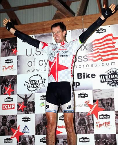 Erwin Vervecken (Team Revor-Baboco) is awarded a Grand Prix jersey.