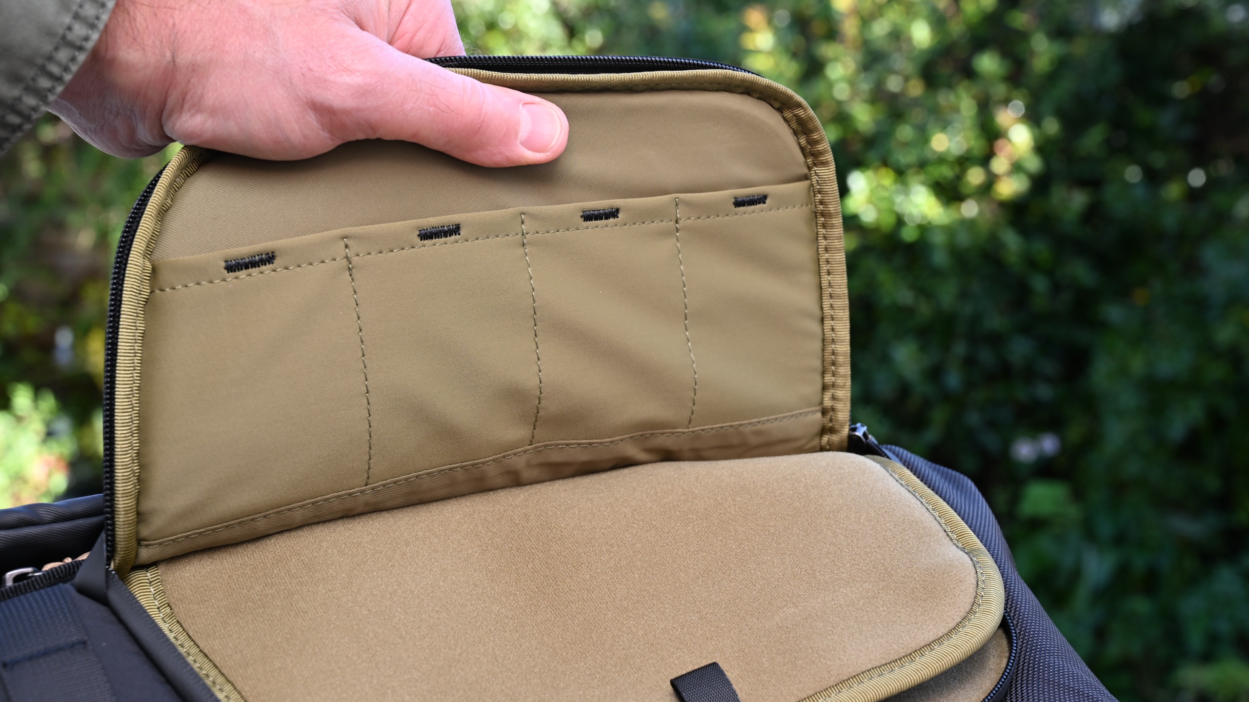 SmallRig Professional Outdoor Backpack 25L