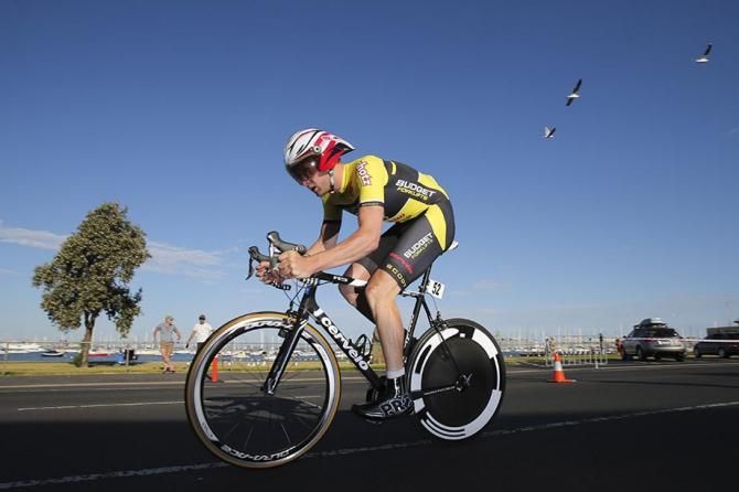 Kiwi rider Sam Horganriding in the Budget colours.