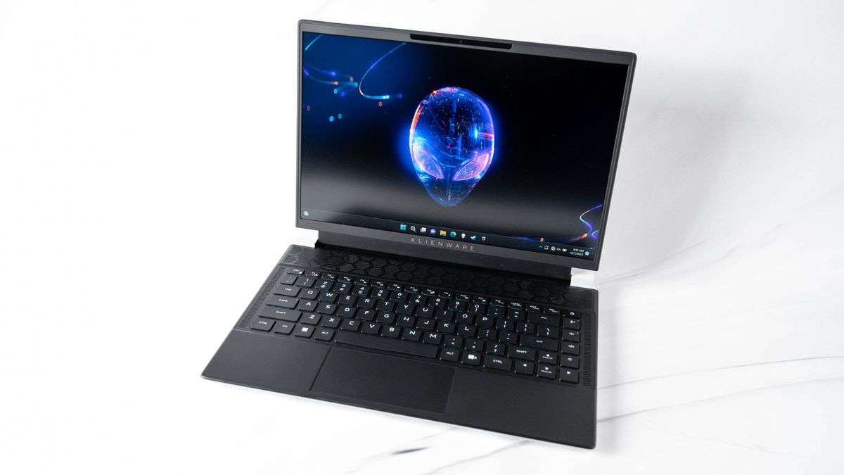 18inch gaming laptops prove size matters but who will buy them