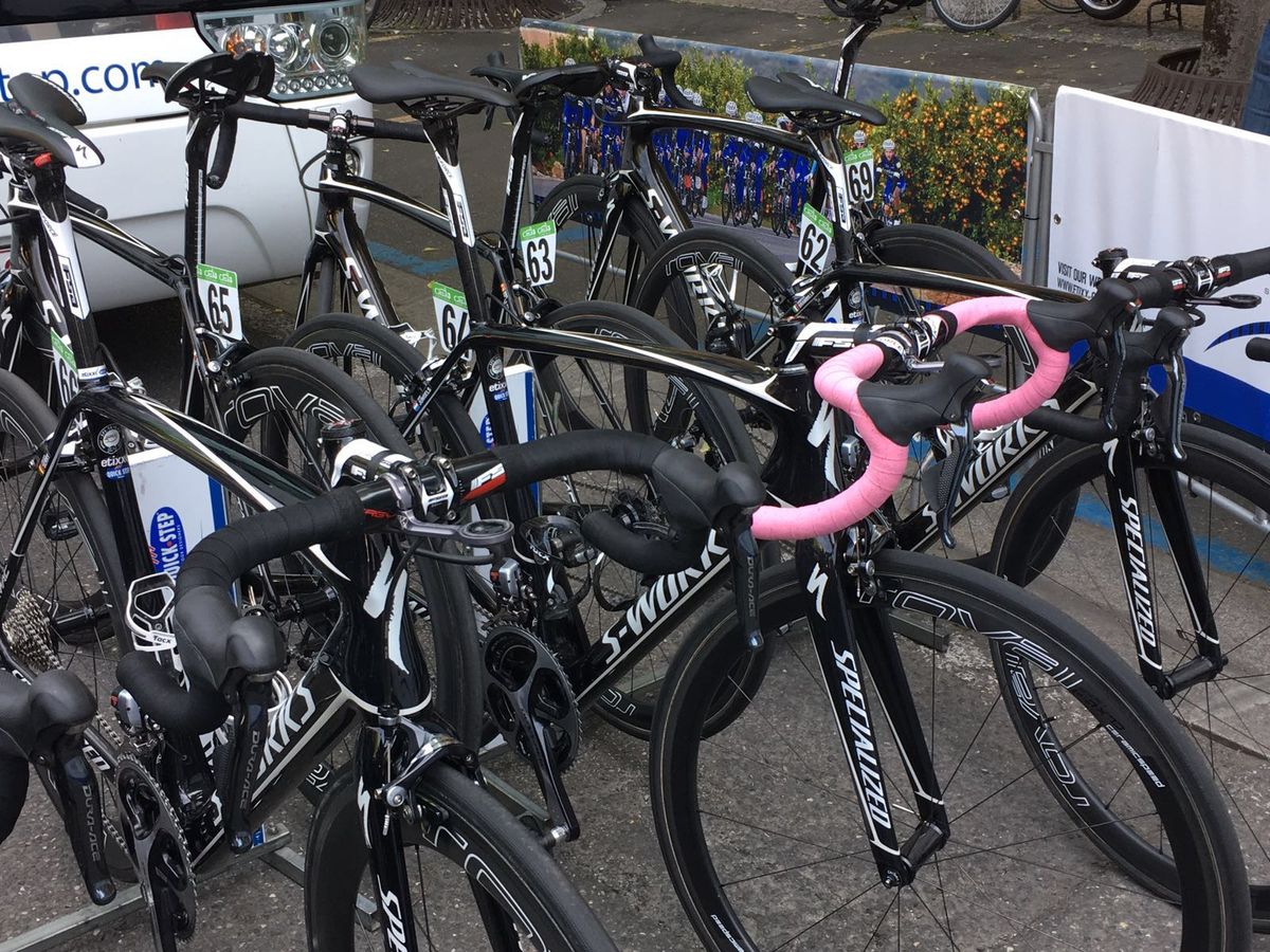 Bob Jungels' bike gets pink accents to go with his maglia rosa