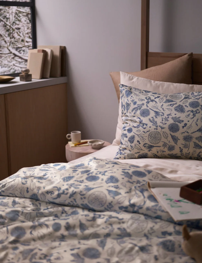 Winter toile is the festive pattern trend to watch for 2025 | Homes and ...