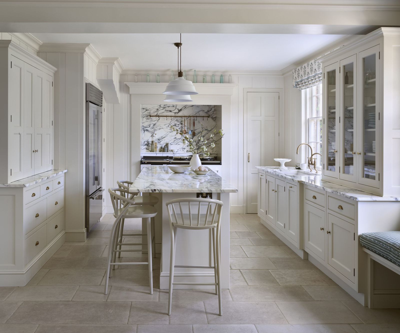 Should A Kitchen Floor Be Lighter Or Darker Than Cabinets? 