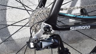 Pinarello have produced a custom rear derailleur hanger for the team, possibly for more stiffness and the Team Sky mechanics are happy with it, according to the team