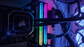 Klevv Cras XR5 RGB DDR5 RAM's RGB lighting
