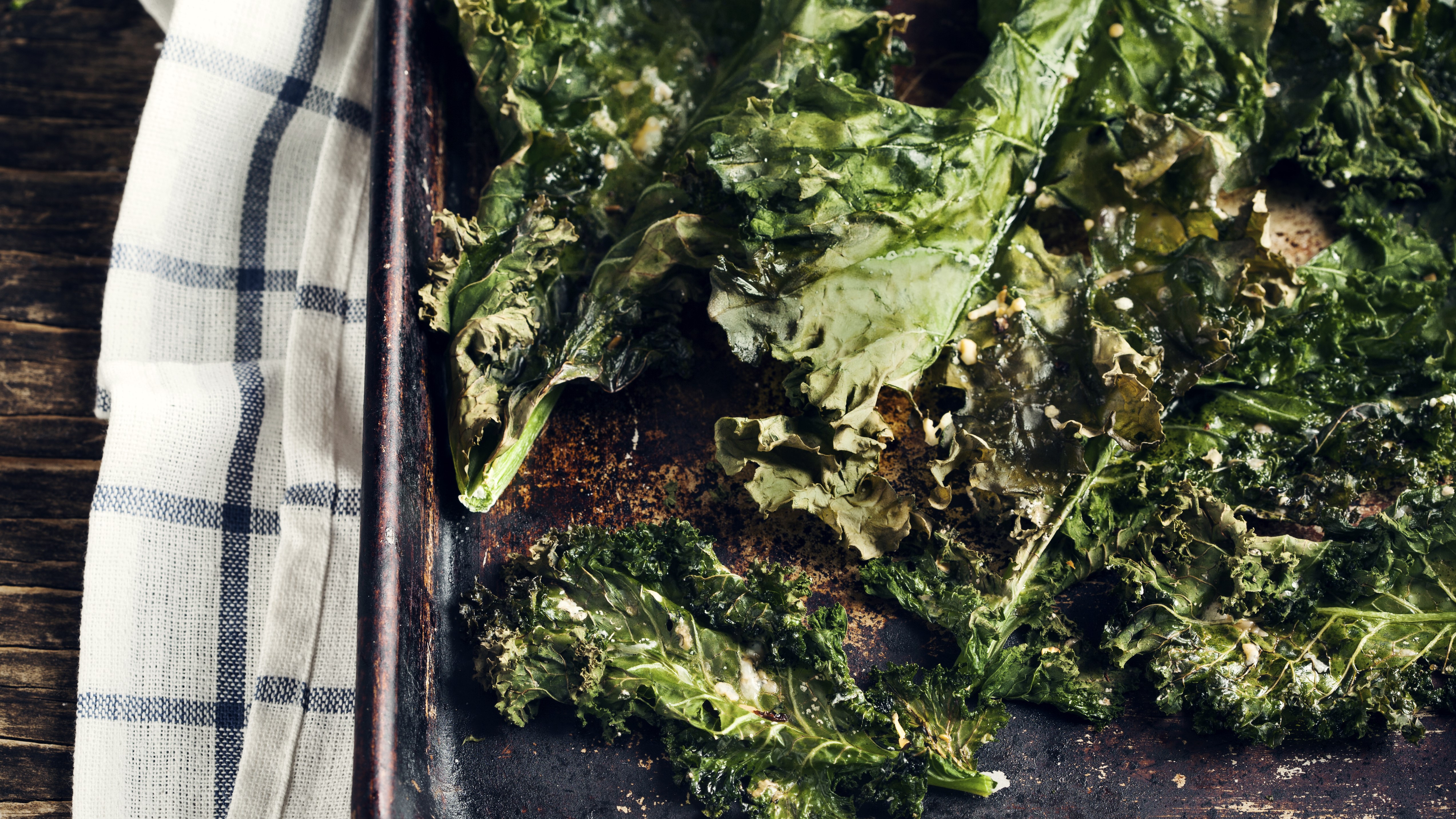 a photo of some roasted kale chips