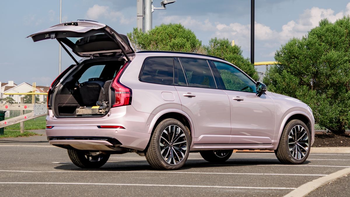2026 Volvo XC90 review.