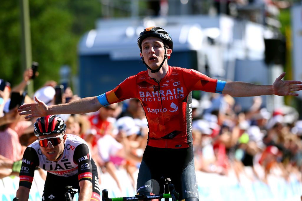 KUSNACHT SWITZERLAND JUNE 12 Stephen Williams of United Kingdom and Team Bahrain Victorious celebrates winning during the 85th Tour de Suisse 2022 Stage 1 a 1776km stage from Kusnacht to Kusnacht 679m ourdesuisse2022 WorldTour on June 12 2022 in Kusnacht Switzerland Photo by Tim de WaeleGetty Images