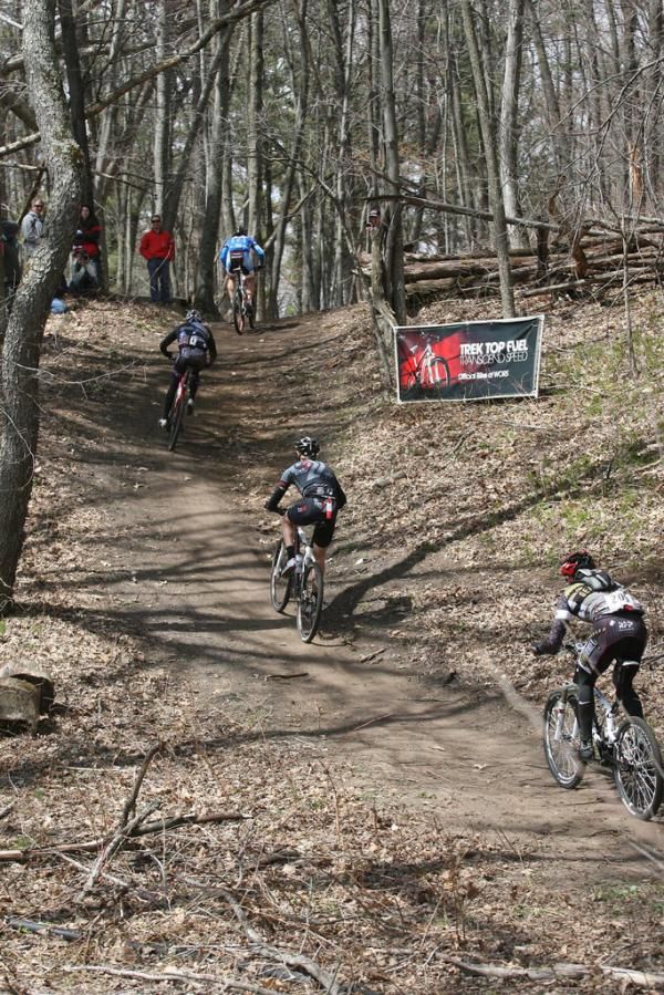 After three steep climbs, the battle at the front that had shattered the men's field was still on as Brian Eppen (Mercy-Specialized) set the pace, chased by Tristan Schouten (Mafia / Felt), Mike Anderson (Trek 29er / Sram) and Brian Matter (Gear Grinder / Trek).