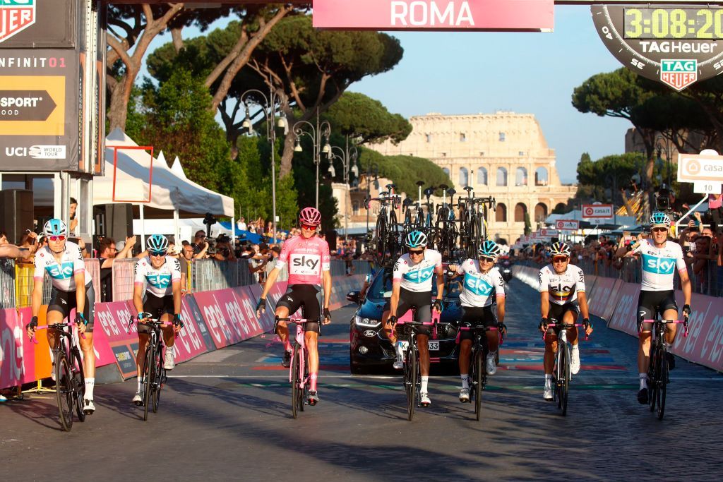 Team Sky come across last with the maglia rosa winner Chris Froome