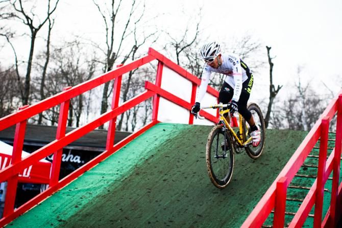 Yu Takenouchi (Team Eurasia) on the flyover