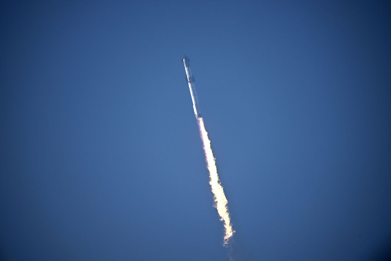SpaceX's starship soars through the air during its first test flight on April 20, 2023