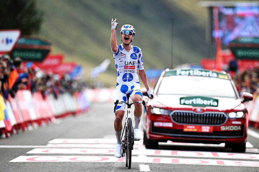 EL FERIAL LARRA BELAGUA, SPAIN - AUGUST 02: Jay Vine of Australia and UAE Team Emirates - XRG - Polka Dot Mountain Jersey celebrates at finish line as stage winner during the La Vuelta - 80th Tour of Spain 2025, Stage 10 a 175.3km stage from Parque de la Naturaleza Sendaviva to El Ferial Larra Belagua 1585m / #UCIWT / on September 02, 2025 in El Ferial Larra Belagua, Spain. (Photo by Dario Belingheri/Getty Images)
