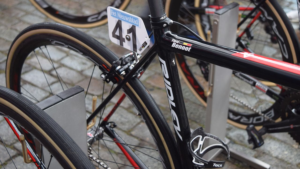 Tiesj Benoot (Lotto-Soudal) raced aboard a Ridley Helium SLX