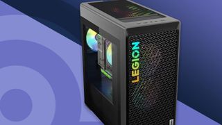 Un Lenovo Legion, el mejor PC gaming, sobre un fondo bicolor de Techradar.