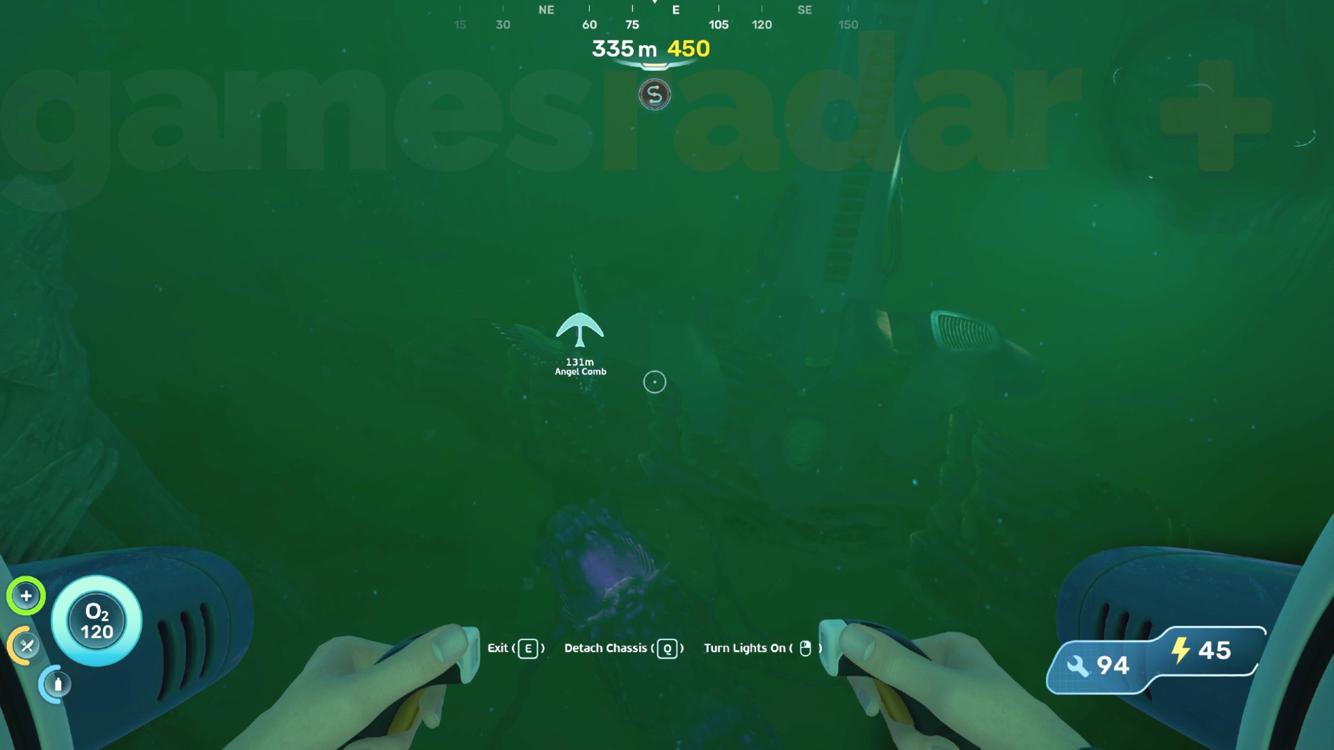 The player heads towards an Angle Comb marker in Subnautica 2