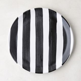 Stoneware salad plate with stripes “Domino”