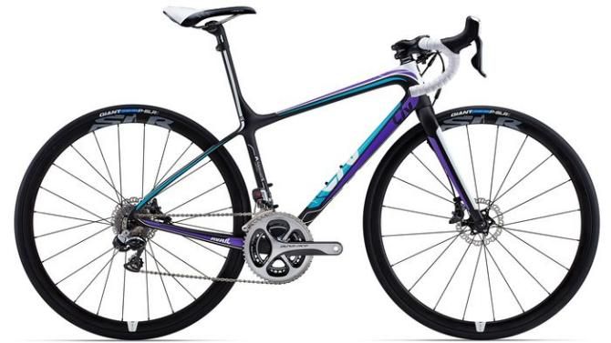 Women get their own version of the top-end flagship called the Avail Advanced SL 0, complete with a specific frame shape, carbon lay-up, and componentry but with the same Shimano Dura-Ace Di2 9070 group
