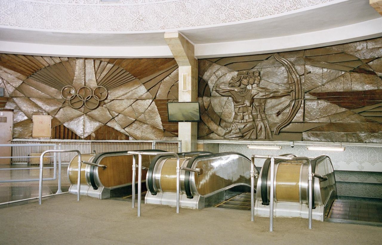 Inside view of a metro.
