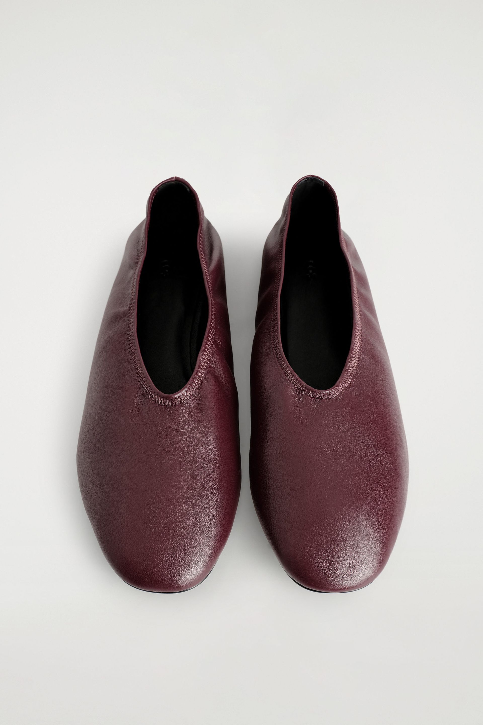 Minimal Leather Ballet Flats