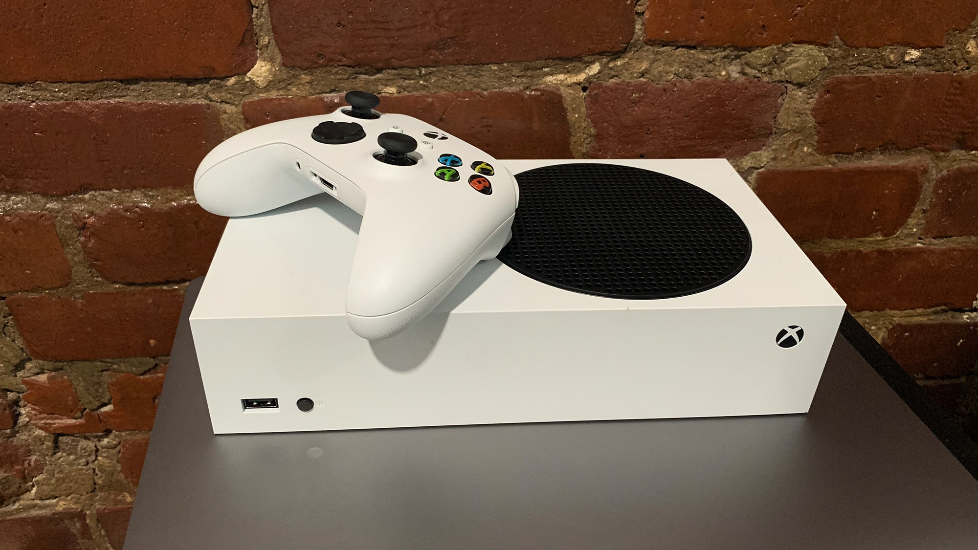  Microsoft Xbox Series S 512GB SSD Console White - Includes Xbox  Wireless Controller - Up to 120 frames per second - 10GB RAM 512GB SSD -  Experience high dynamic range 