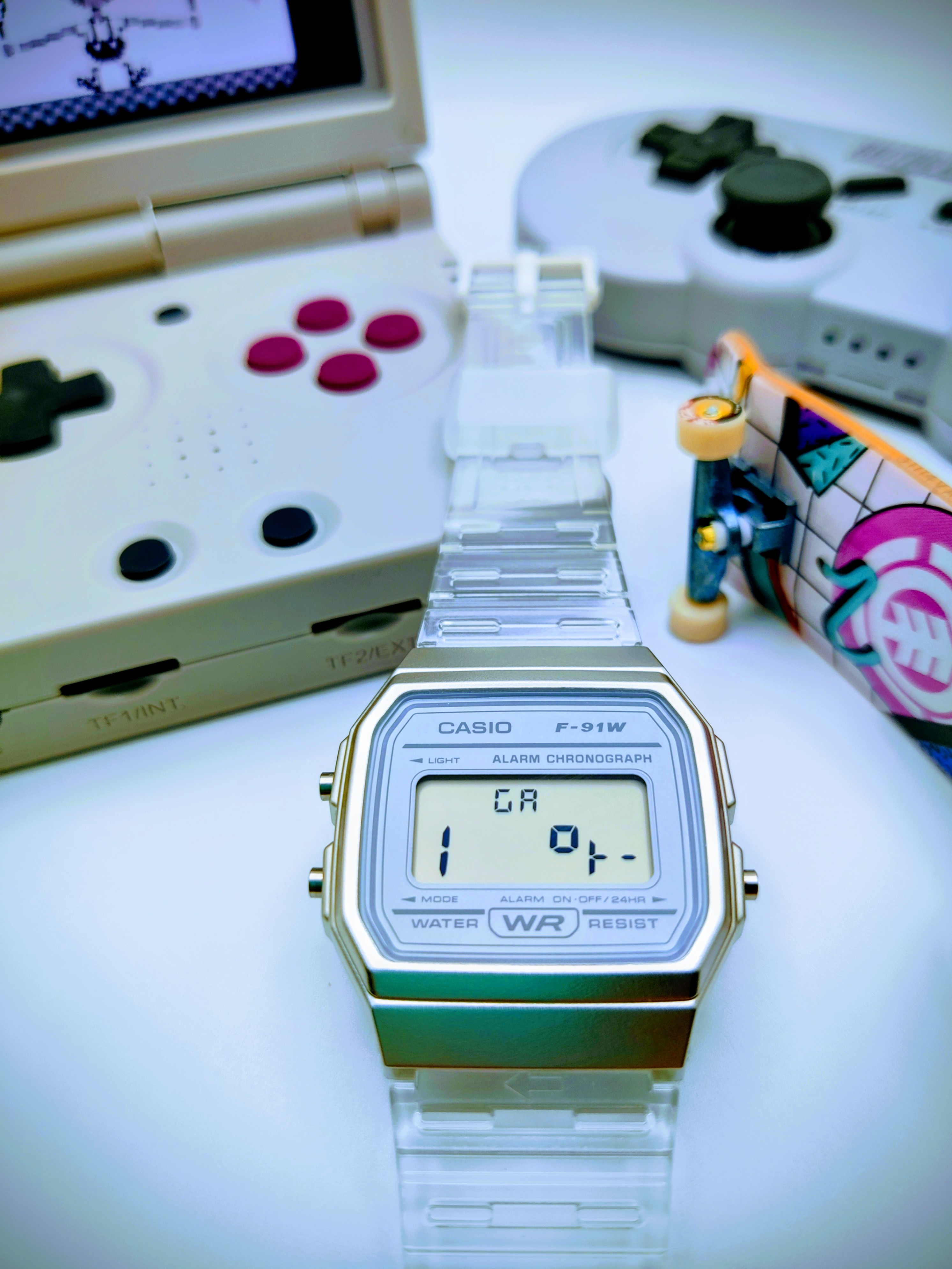 A simple bat and ball game is part of the Ollee Watch OS