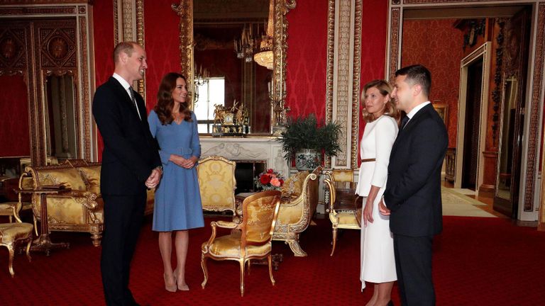 britains prince william, duke of cambridge l and his wife britains catherine, duchess of cambridge talk with ukraines president volodymyr zelenskyand his wife olena, during an audience at buckingham palace in central london on october 7, 2020 photo by jonathan brady pool afp photo by jonathan bradypoolafp via getty images