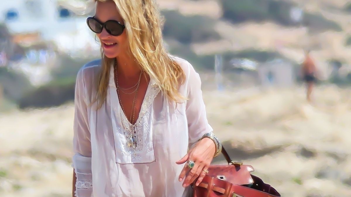 Kate Moss Just Used a £30,000 Bag as a Beach Tote—Now That's Iconic