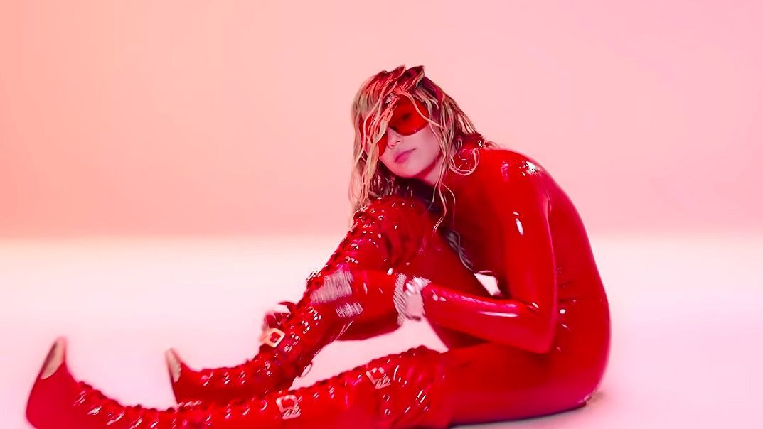 Red, Pink, Figurine, Latex, Sitting, 