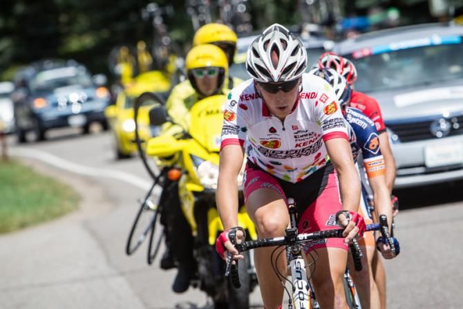 Ian Burnett (Jelly Belly) takes his turn on the front of the break.