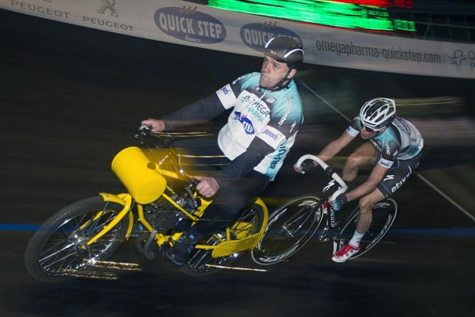 Iljo Keisse, tucked in behind derny pilot Tom Steels, prevailed in the head-to-head derny battle against Six-Day partner Niki Terpstra