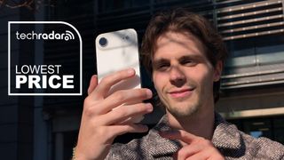 Man holding the iPhone Air in portrait