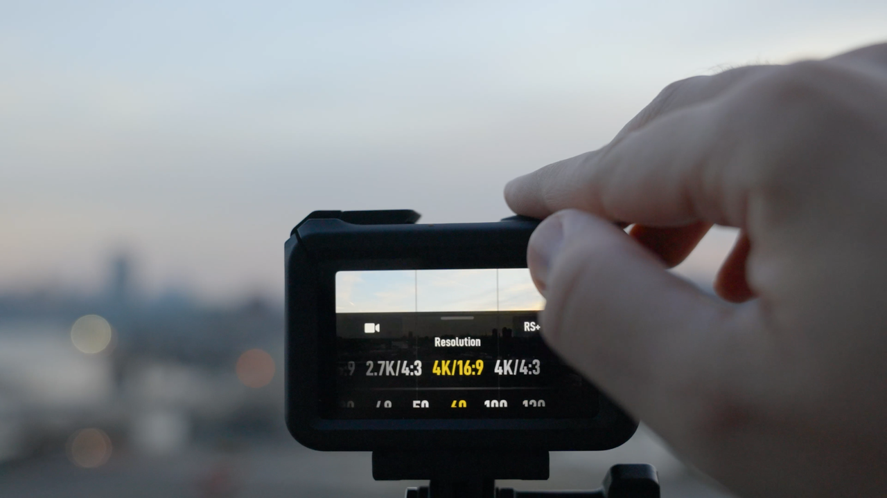 Changing resolution on rear display