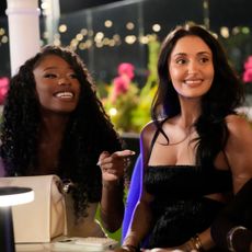 LOVE ISLAND: BEYOND THE VILLA -- "You're So Last Summer" Episode 101 -- Pictured: (l-r) Serena Page, Leah Kateb, JaNa Craig, Kenny Rodriguez -- (Photo by: Casey Durkin/PEACOCK)