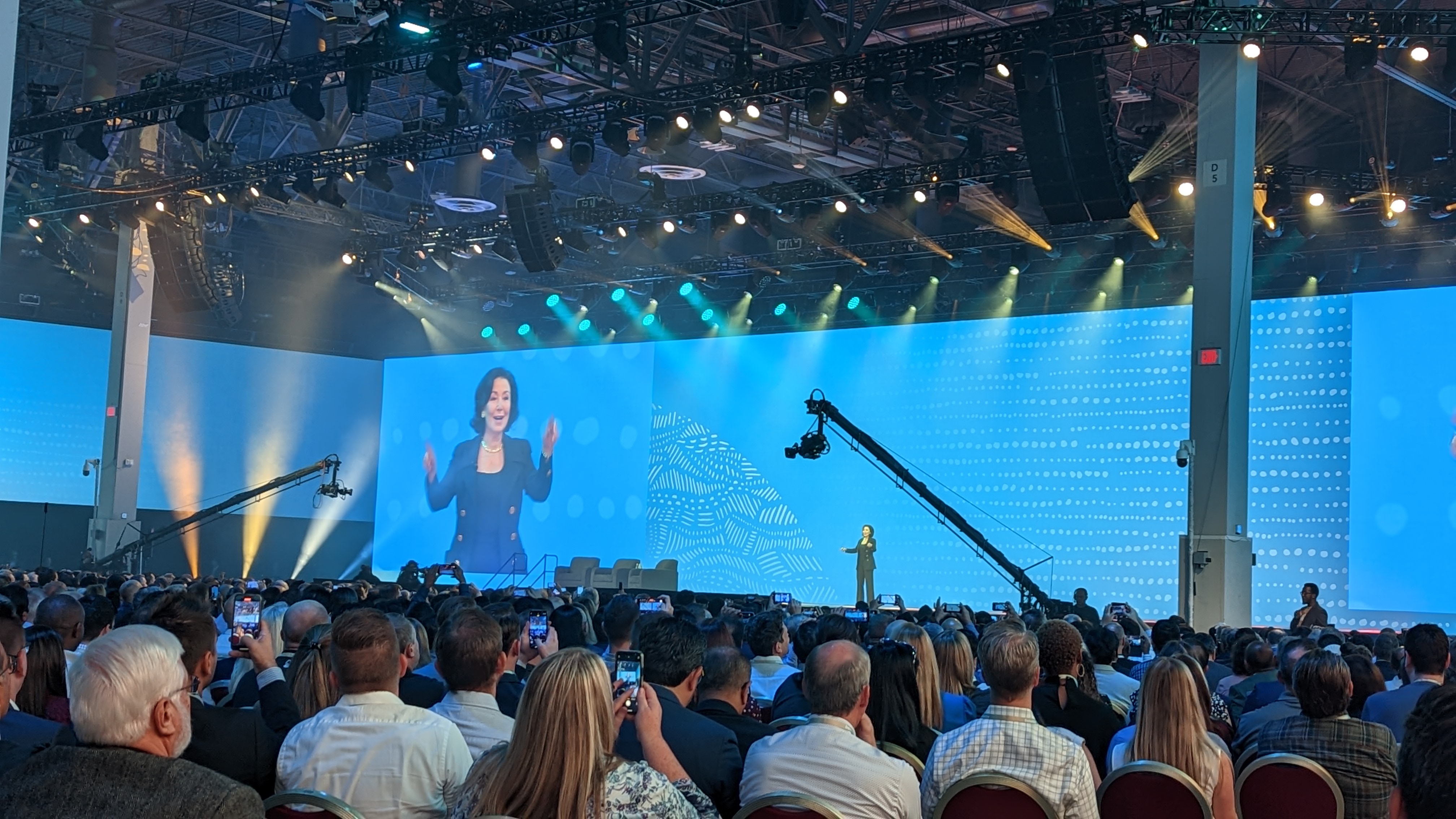 Oracle Cloud World 2022 Everything from the keynotes, news and more