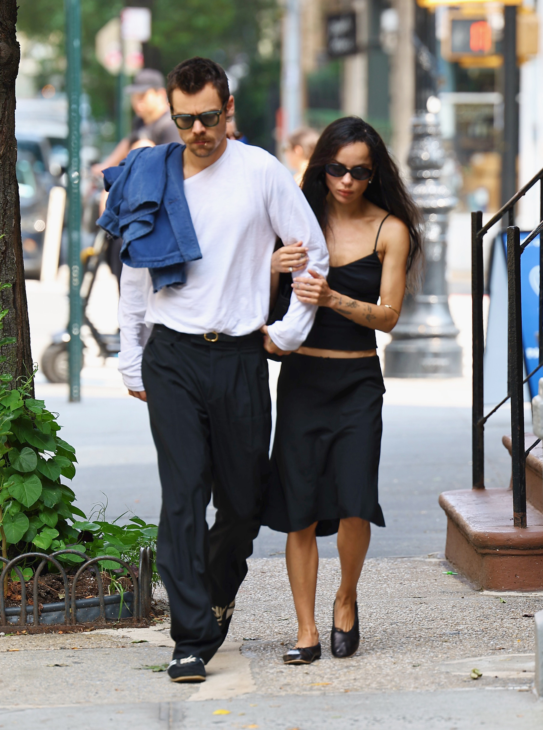 An image of Zo&amp;euml; Kravitz and Harry Styles in New York in September 2025.
