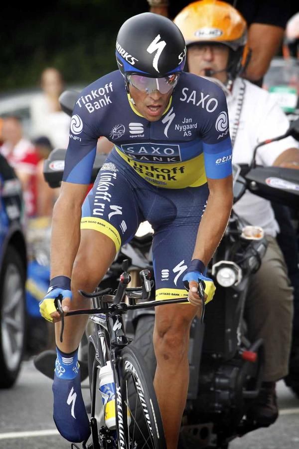 Alberto Contador (Saxo Bank-Tinkoff Bank) on the climb.