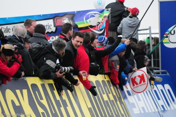 The crowds banged the barriers loudly anytime a Belgian rider was spotted