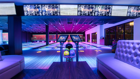 Snap One&#039;s Control4 brings stunning colors and audio to a Florida bowling alley.