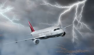 plane-lightning-100610-02