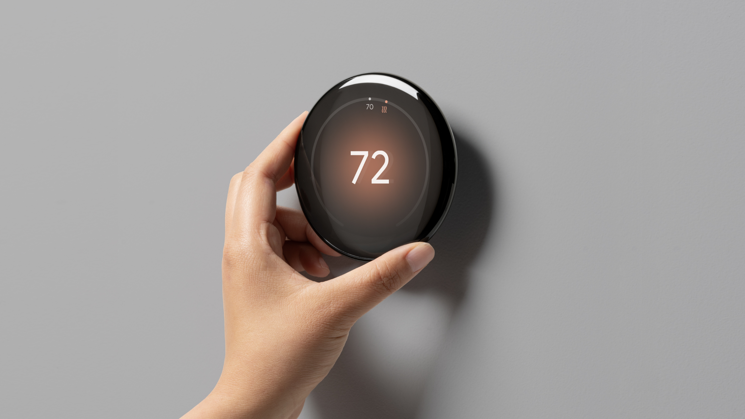 Новый термостат Nest имеет улучшенный дисплей, и вы можете персонализировать его главный экран.