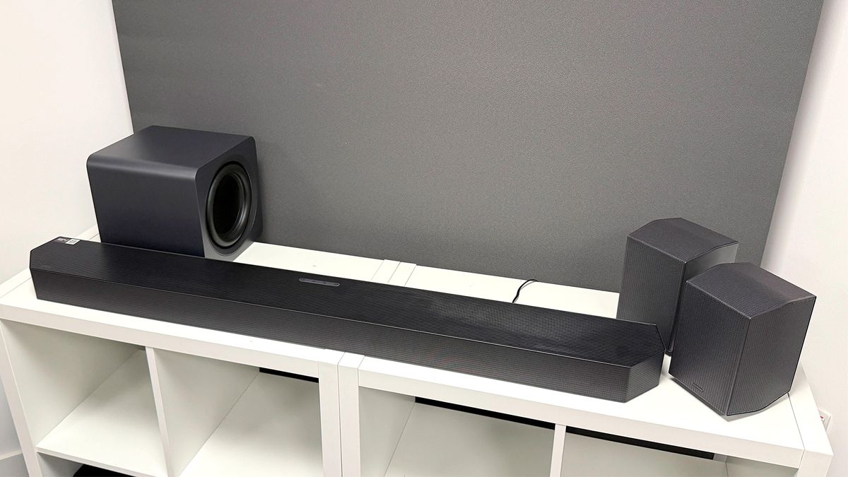 Samsung HW-Q990H soundbar package