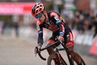 NIEL BELGIUM NOVEMBER 11 Eli Iserbyt of Belgium and Team Pauwels Sauzen Bingoal competes during the 30th Superprestige Niel Jaarmarktcross 2021 Mens Elite SPNiel Superprestige2022 on November 11 2021 in Niel Belgium Photo by Luc ClaessenGetty Images