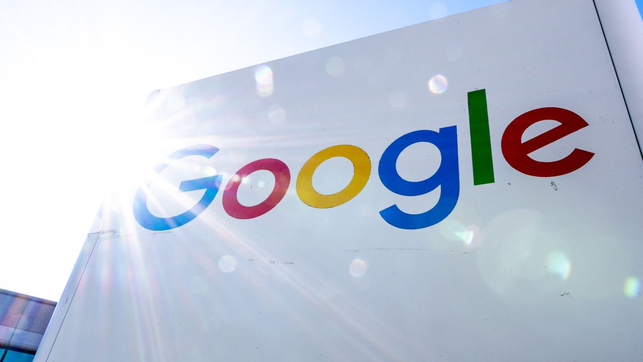 Google kills yet another API, shutting out all non-Google platforms from favoured gif database