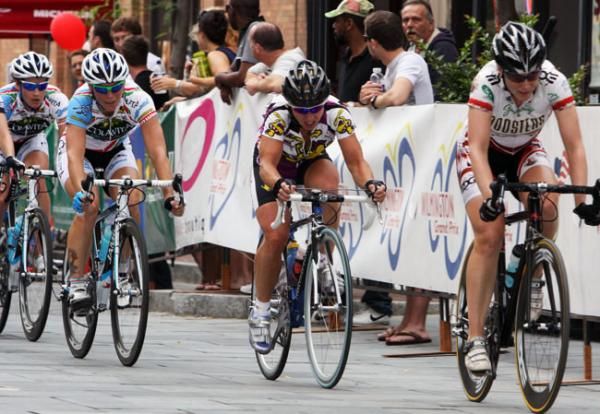Jennifer Purcell (Team Roosters P/B Edge Composite Wheels) takes her turn with the Van Gilder sandwich - with Colavita bringing up the rear.