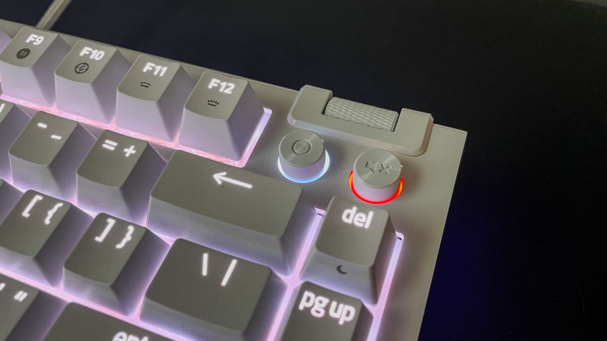 Razer BlackWidow V4 75% media keys