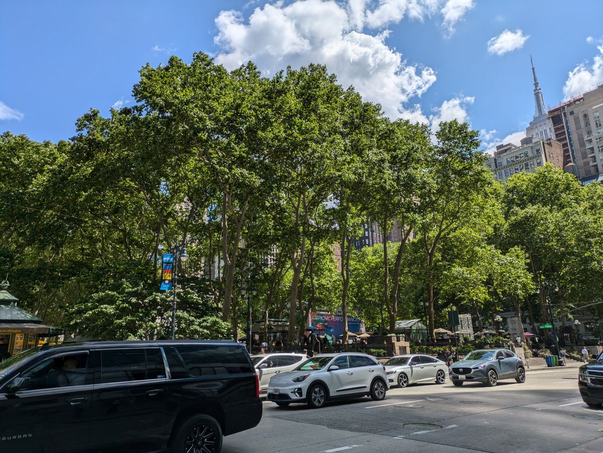 Google Pixel 8a dynamic range sample.