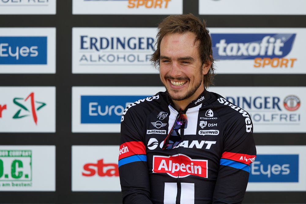 John Degenkolb on the podium at the Euroeyes Cyclassics Hamburg