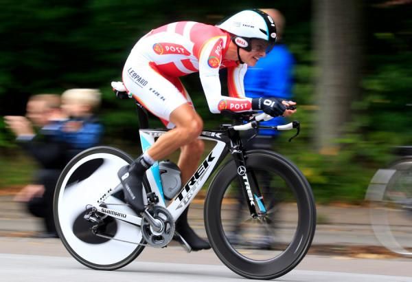 Jakob Fuglsang (Den) powers along during the 2011 world championships time trial