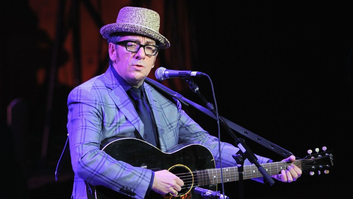 Singer/songwriter Elvis Costello performing